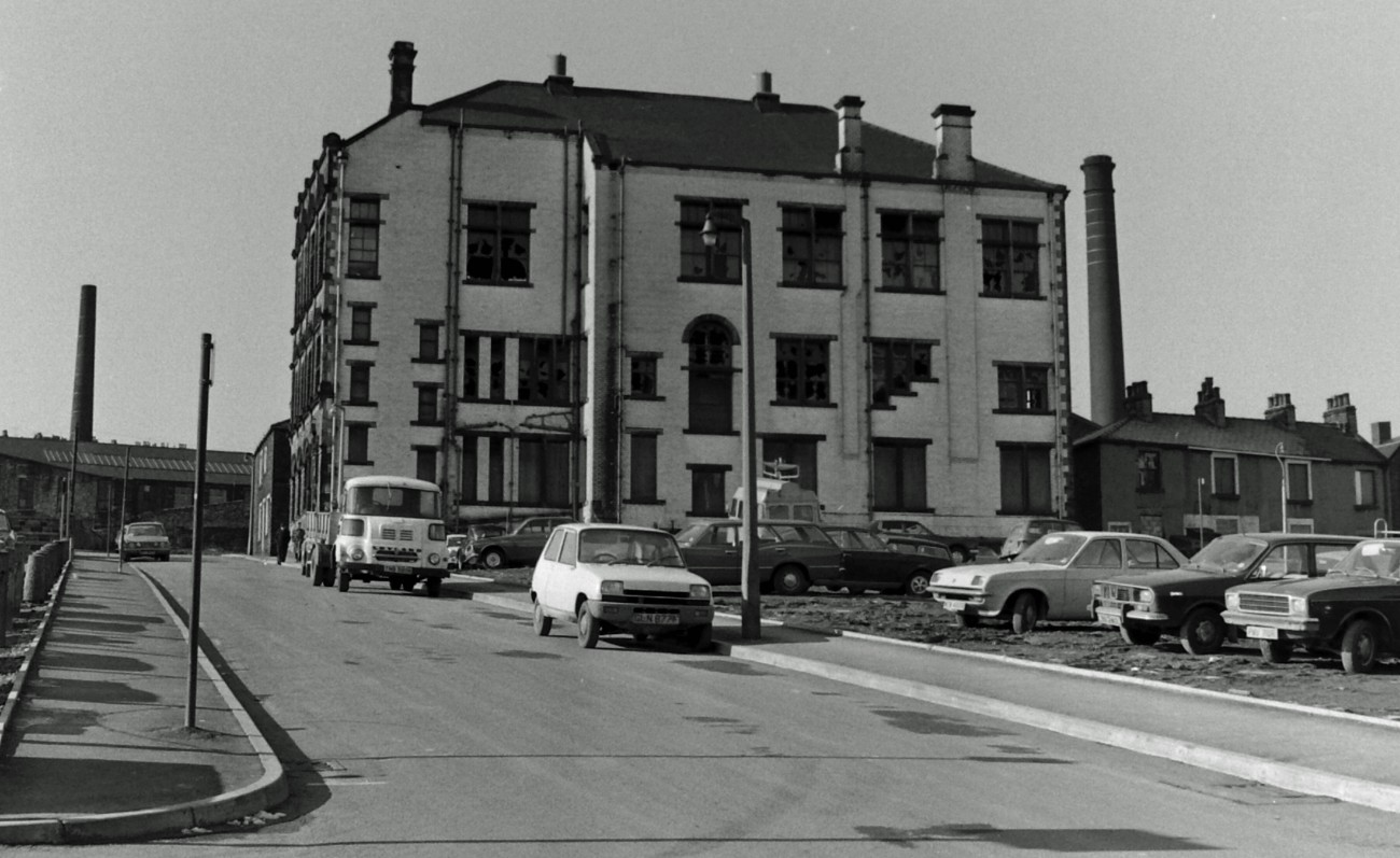 The Weavers Institute, once a hub of Burnleys social life - End nears for the Weavers