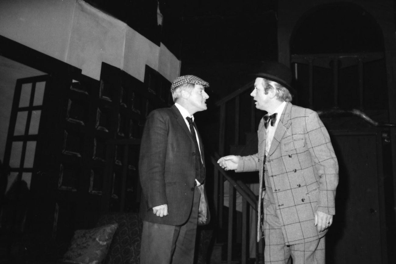 Highcliffe Players Present 'Dry Rot'