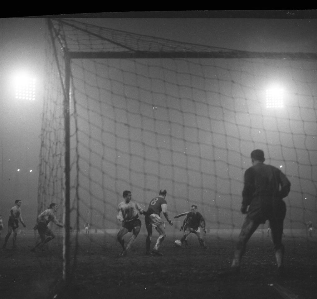 Harris, Lochead Goals Sank Southampton, Burnley (1) 4, Southampton (0) 1