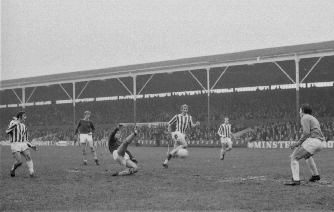 Kindon Misses Best Goal Opening in Drab Draw (Stoke 0 - Burnley 0)