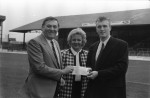 Steve Davis donates cheque