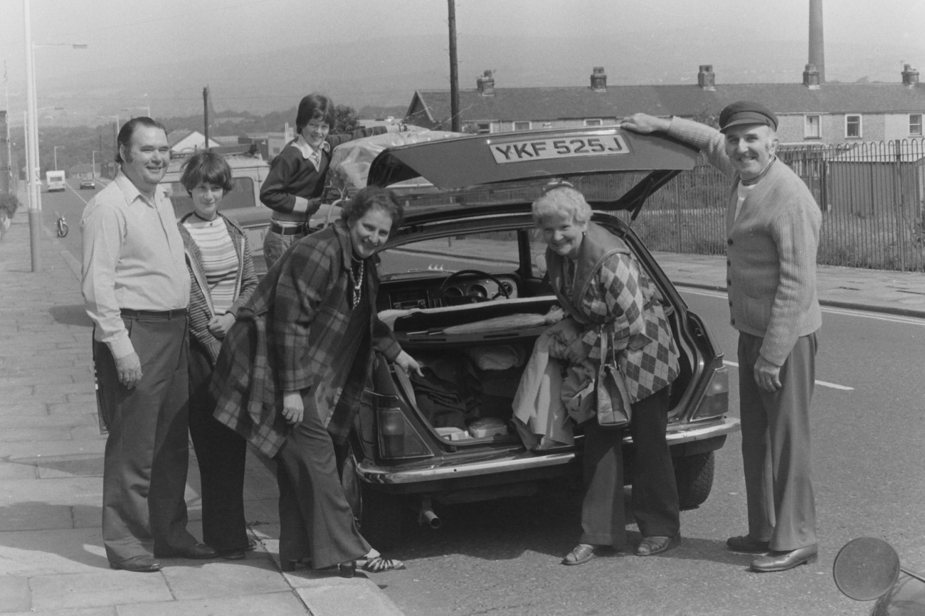 Sunny send-off for holiday  Trek to the sea shows no signs of fall-off