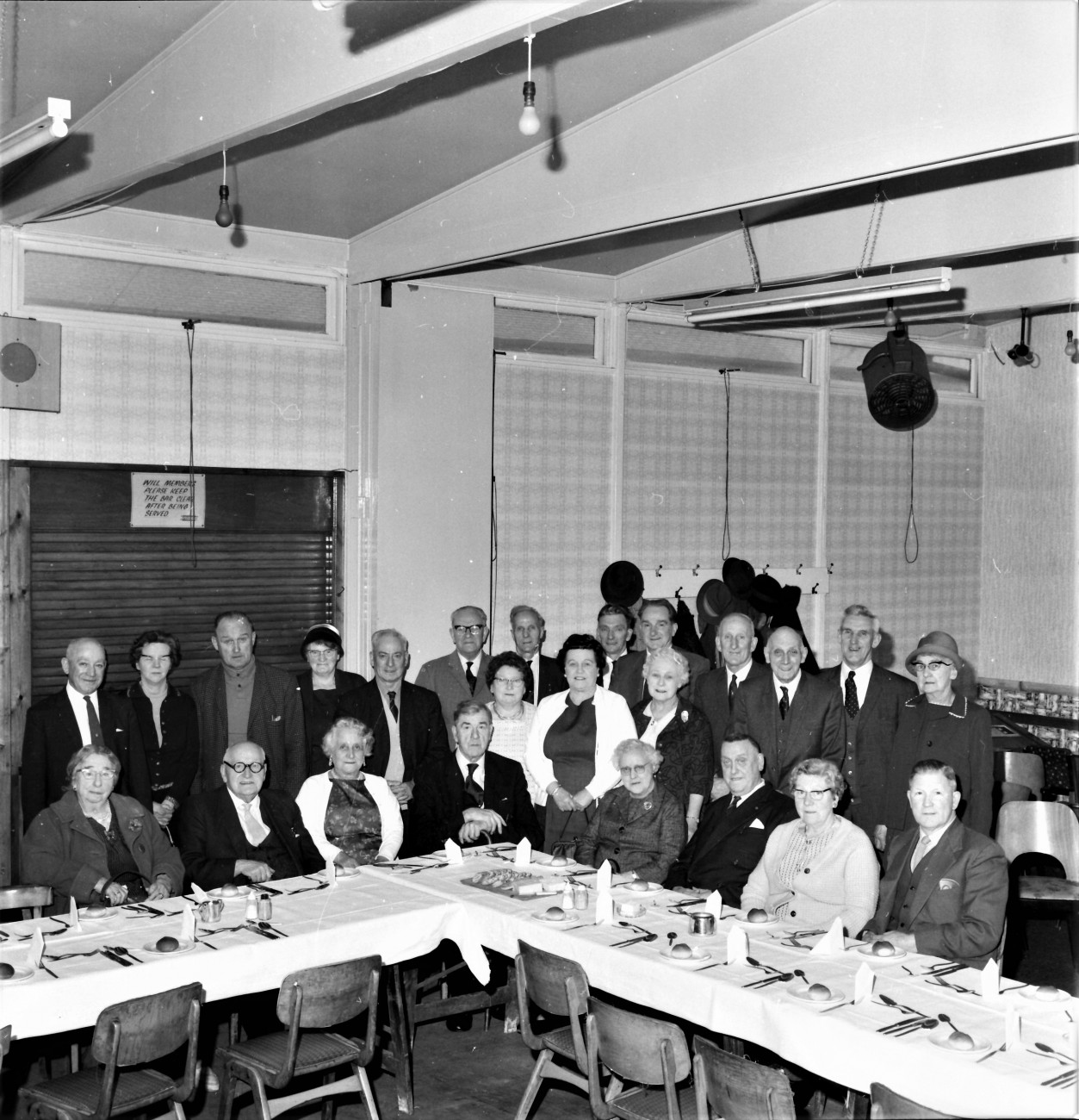 Engine Drivers Hold Reunion Dinner